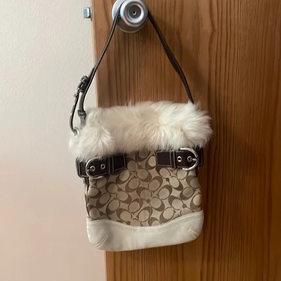 バッグ COACH Archive Haircalf Shoulder Bag Y2K COACH Archive Haircalf Shoulder Bag Y2K